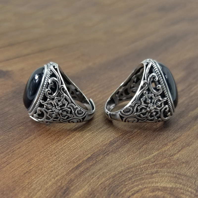 Simple Retro Thai Silver Mouth Black Agate Ring