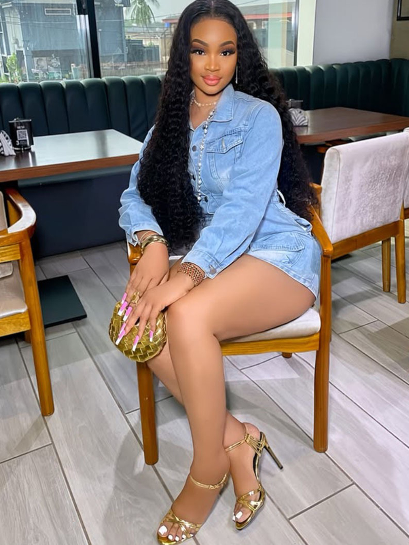 Stretch denim mini dress hip-lifting design close-up