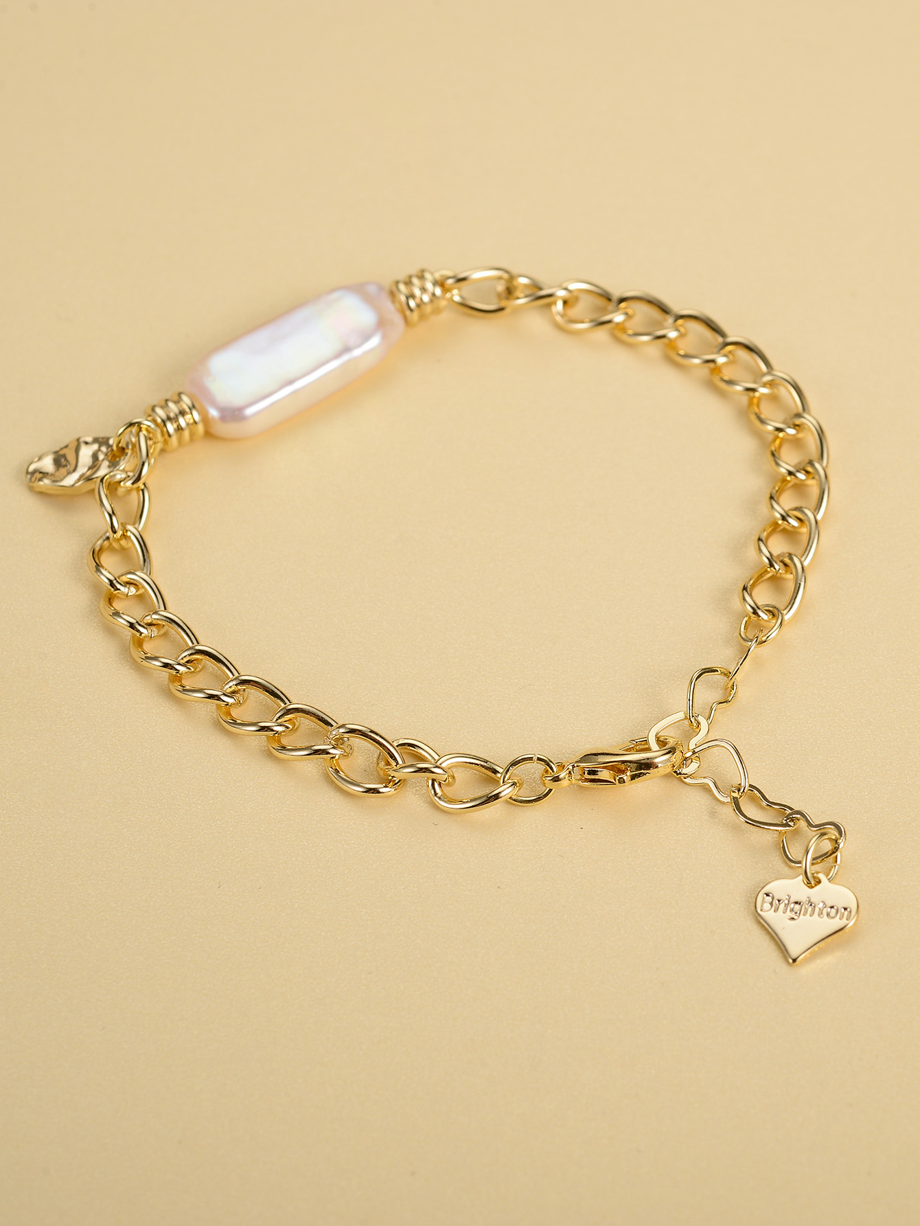 European And American Vintage Classic Metal Pearl Bracelet