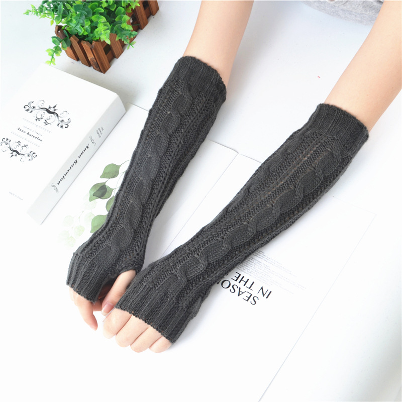 Women Knitting Warm And Simple Arm Cover