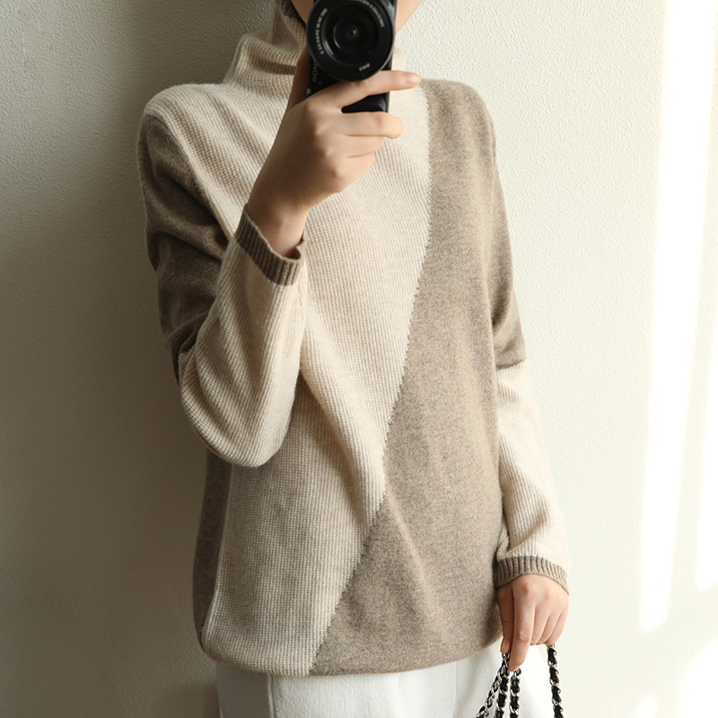 Contrasting Pile Collar Knitted Wool Sweater