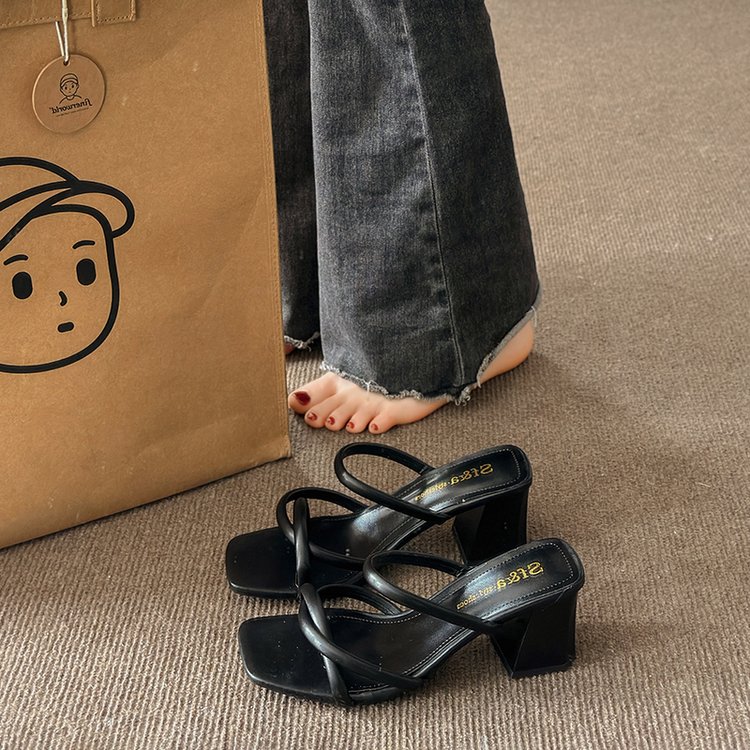 French One-piece High-heeled Sandals, Women's Thick Heels, Fashionable Matching Skirts, Mid Heels, Elegant And Square Heels