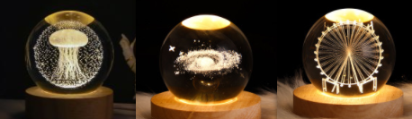 Kleine nachtlamp met kristallen bol, sterrenhemel en planeten – massiefhouten lampvoet, zonnestelsel 6 cm, 2 stuks