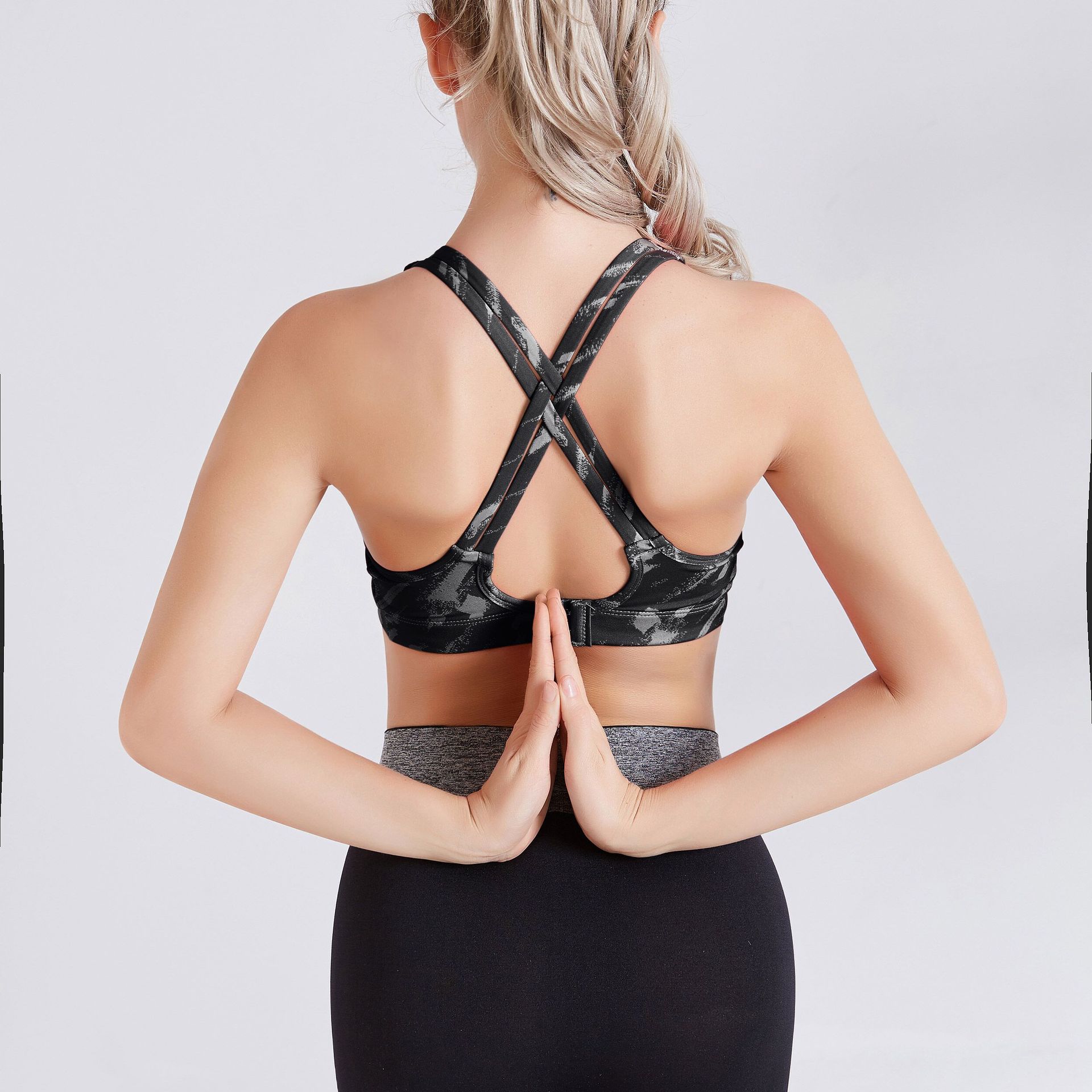 Title 4, Beautiful Back Cross Sports Bra