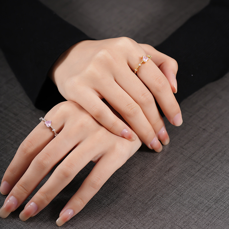 Women's Sterling Silver Temperament Zircon Love Ring