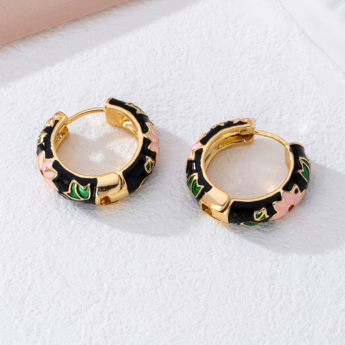 1 Pair Fashion Exquisite Enamel Round Earrings For Women, Daily Commute Wear thumbnail 2