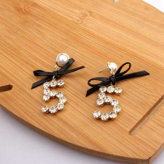 Double Layer Neck Strap Clavicle Chain Bow Black Gold Vintage 5 Character Pendant