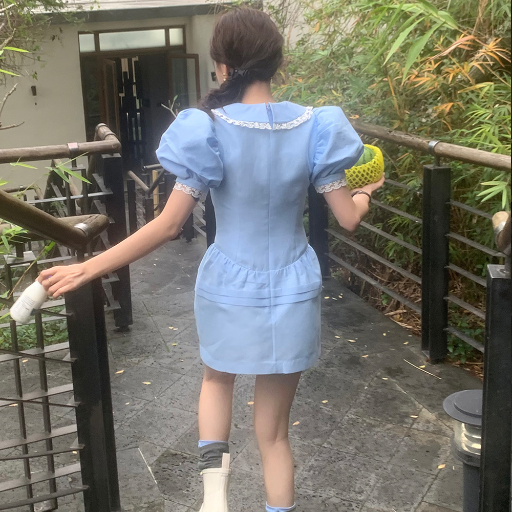 Vintage V-neck Lace Panel High Waistband Puffy Skirt