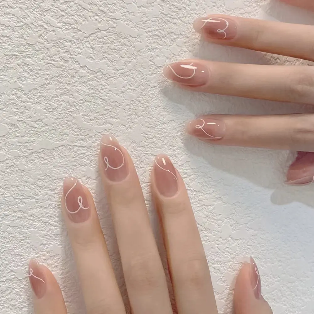 Of Short Oval-shaped Press-on Acrylic Nail Heart-patterned