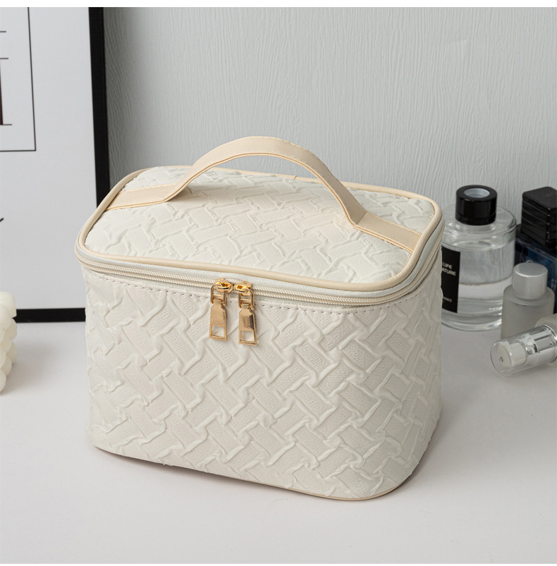 Umizolco Premium Travel Makeup Bag.