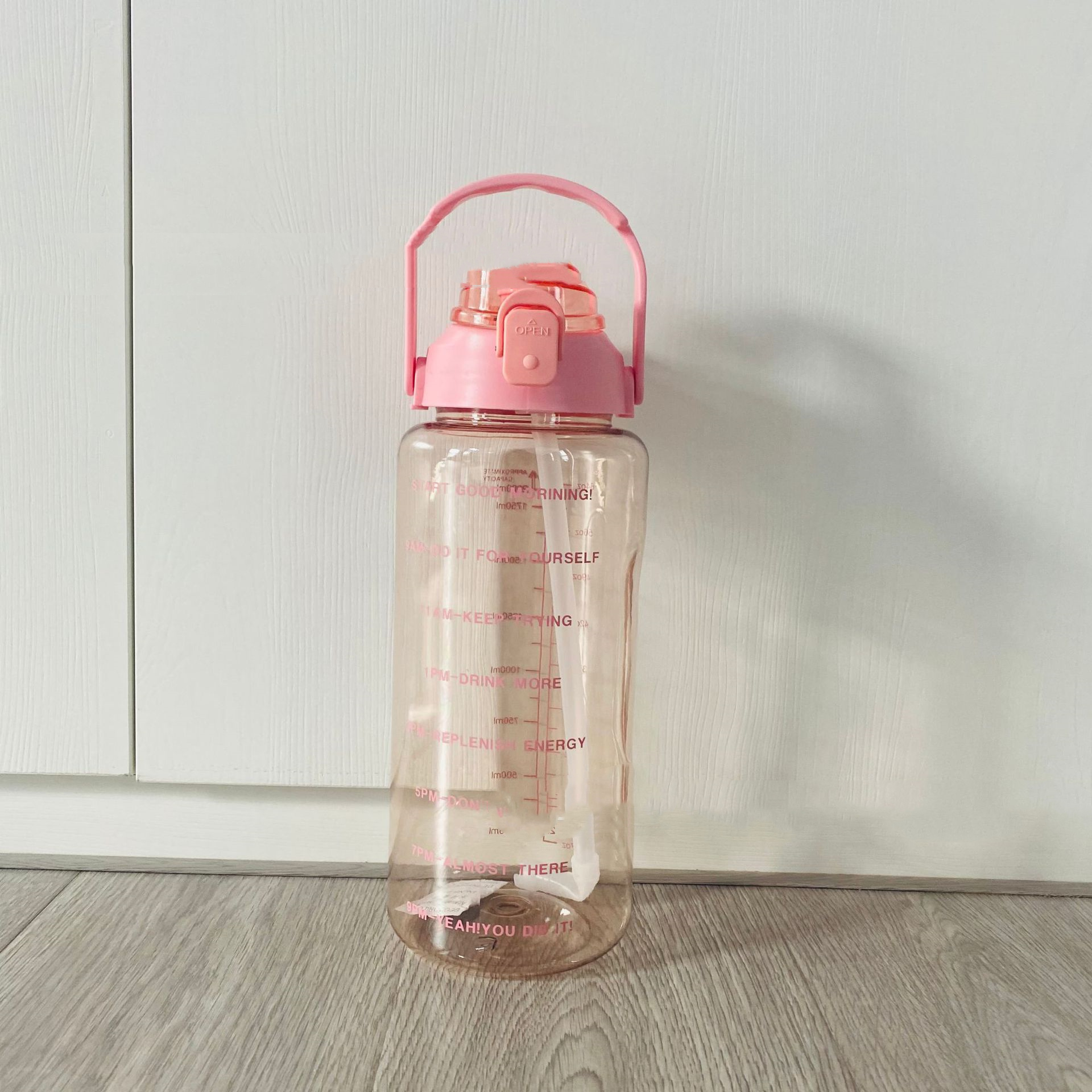 2L Mobile Phone Holder Time Scale Plastic Straight Large Capacity Space Cup