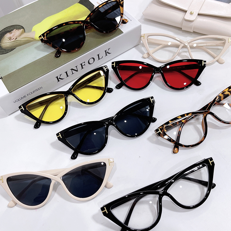 Women’s Personality Cat Eye Triangle Leopard Print Glasses