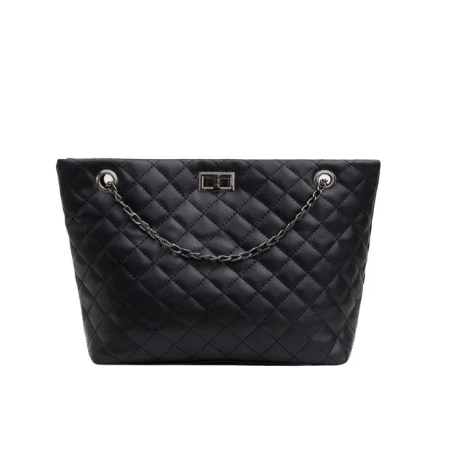 Large capacity Diamond Chain Bag Messenger Women's Bag Black - Shop at LoveMi