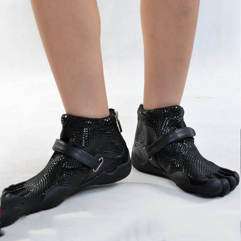 Black Fine-grain Running Shoes Five-toed Rubber Foot Protection Exercise Outdoor Climbing Sneakers