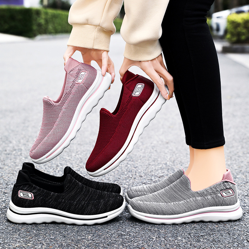 Women's Comfortable Breathable Middle-aged And Elderly Slip-on Sneakers - Image 15