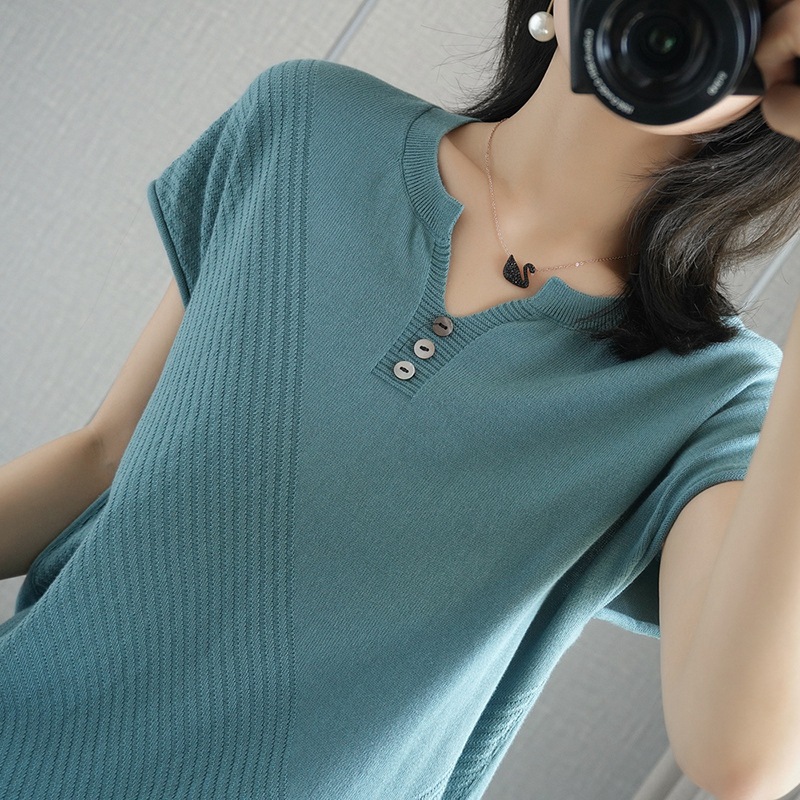 Knitted Three-button Half-sleeved Pullover Short-sleeved Women's V-neck T-shirt