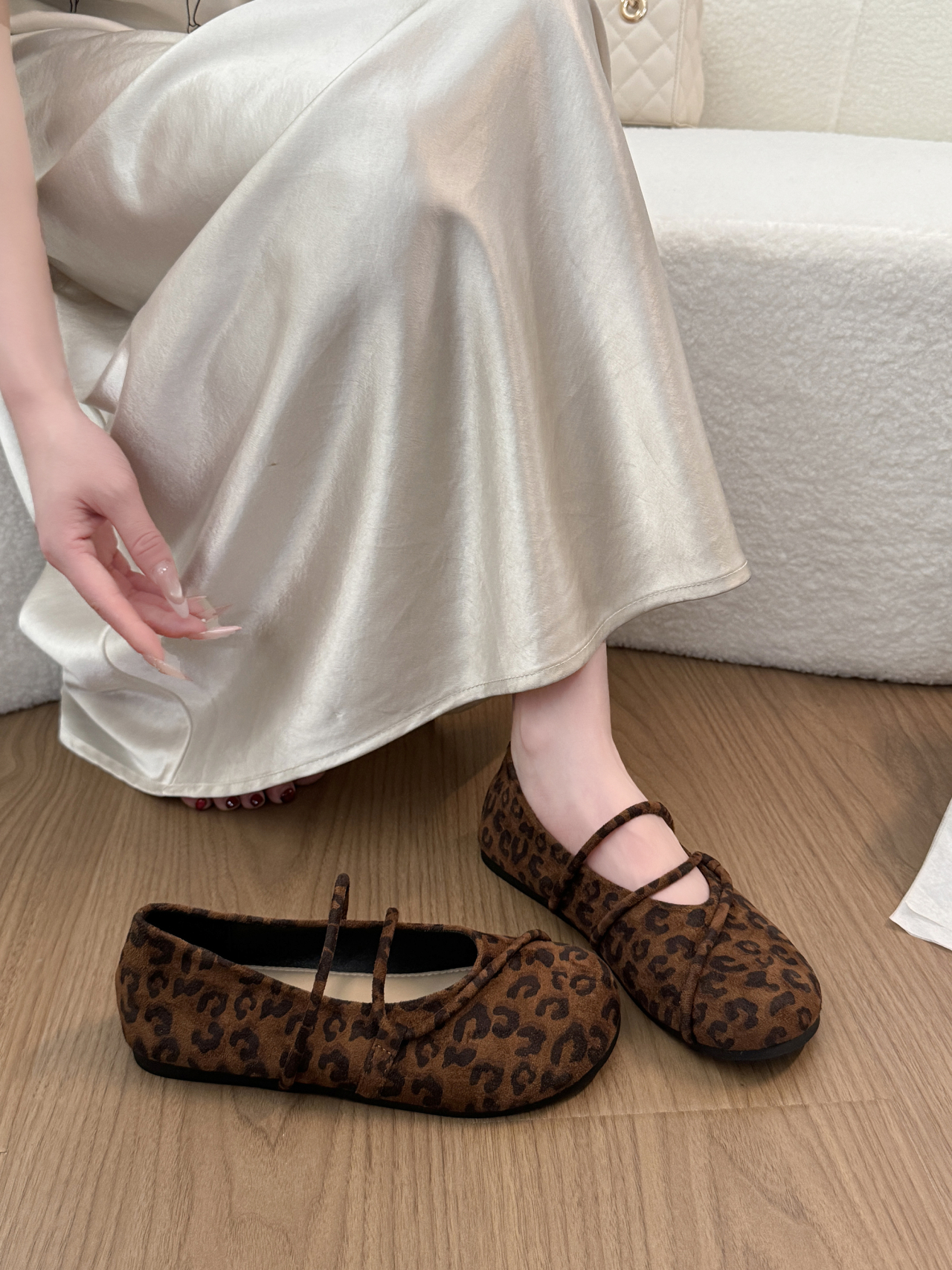 Suede Round Toe Flats, picture 4 of 6