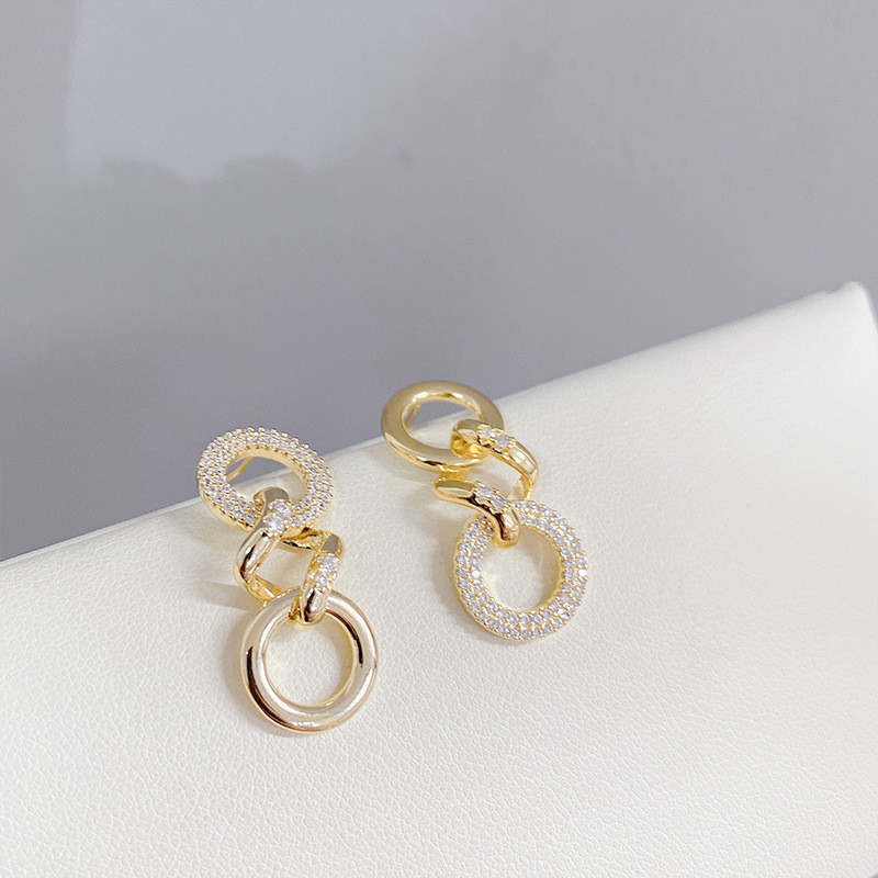 European And American Retro Design Metal Earrings Net Red Personality