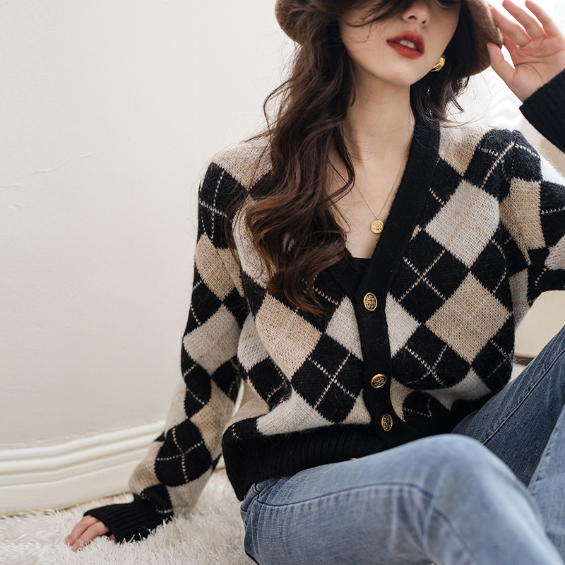 New V-neck Outer Wear Loose And Thin Skin-friendly Sweater Coat