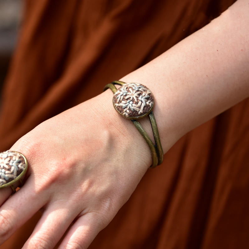 Handmade Embroidery Vintage Pattern Oval Ring