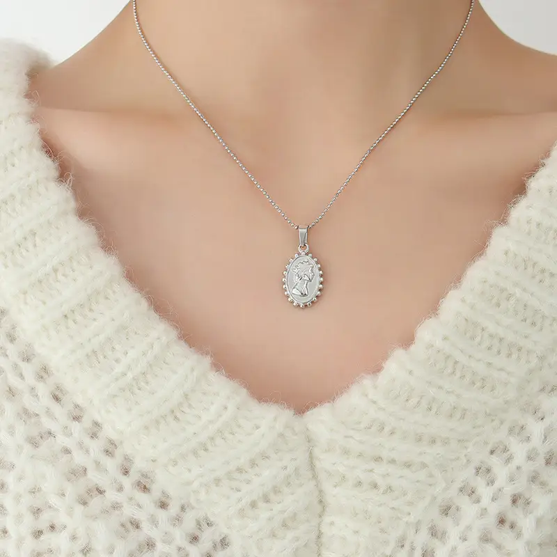 Fashion Oval Circle Necklace Versatile