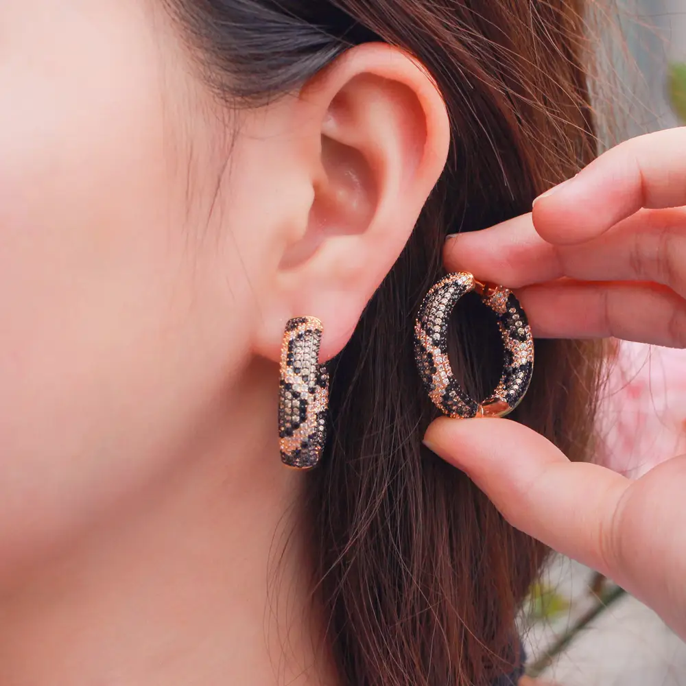 Women's Multicolor Copper And Gilded Gemstone Earrings