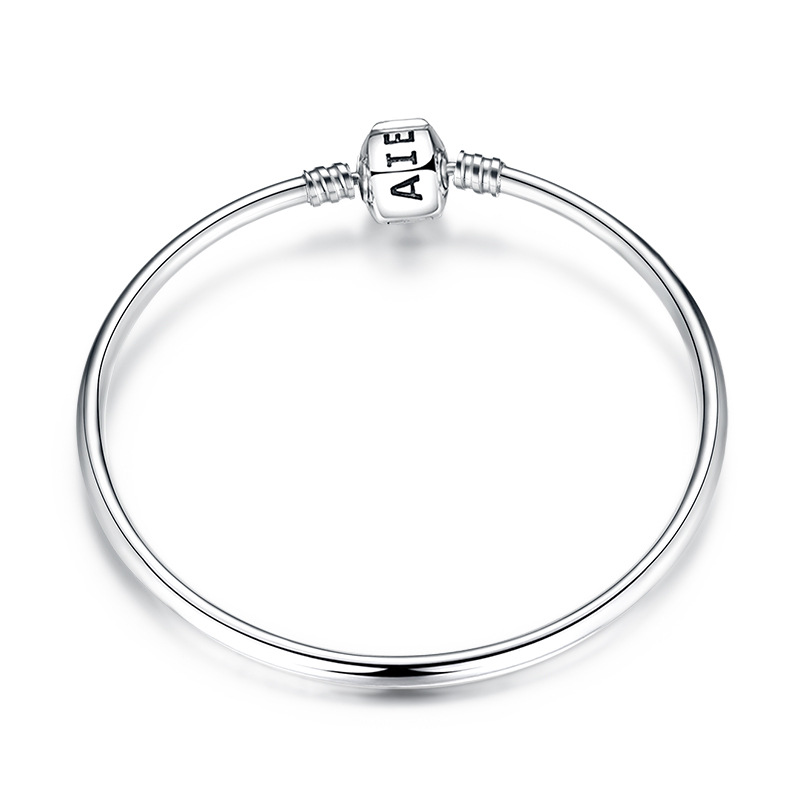 Title 6, S925 Sterling Silver 4,5 mm perla Jednostavna o...