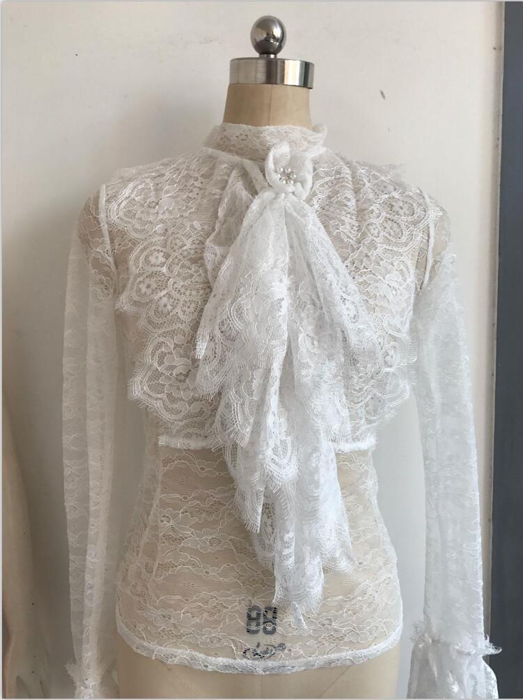 Ladies Tight-fitting Lace Long-sleeved Top