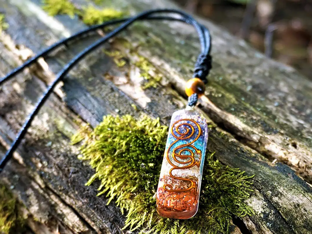 Natural Tiger Eye Crystal Semi-precious Stone Rubble Pendant Necklace Ornaments