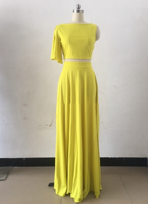 Two-piece Suit With One-shoulder Sleeves And Large Swing