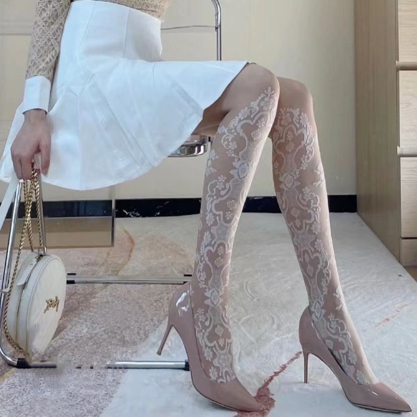 Anti-Run Sheer Stockings with Hollow Jacquard Venus Pattern