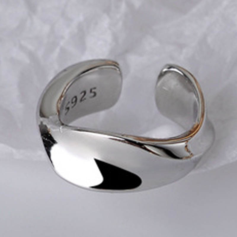 Women's S925 Sterling Silver No Pierced Wave Twist Ear Clip