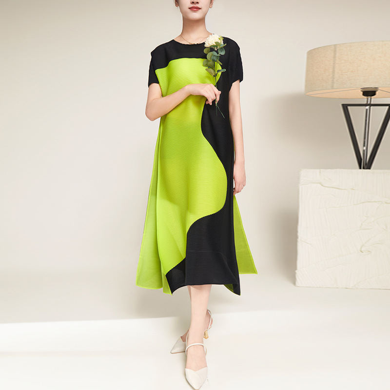 Pleated High-Waist Loose Dress, picture 8 of 9