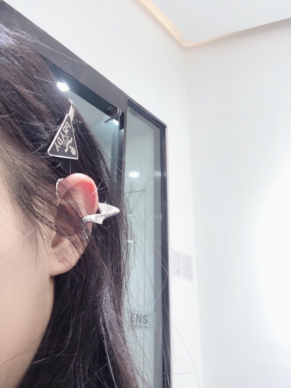 Small Woven Thread Mobile Ear Hanging Wizard Design