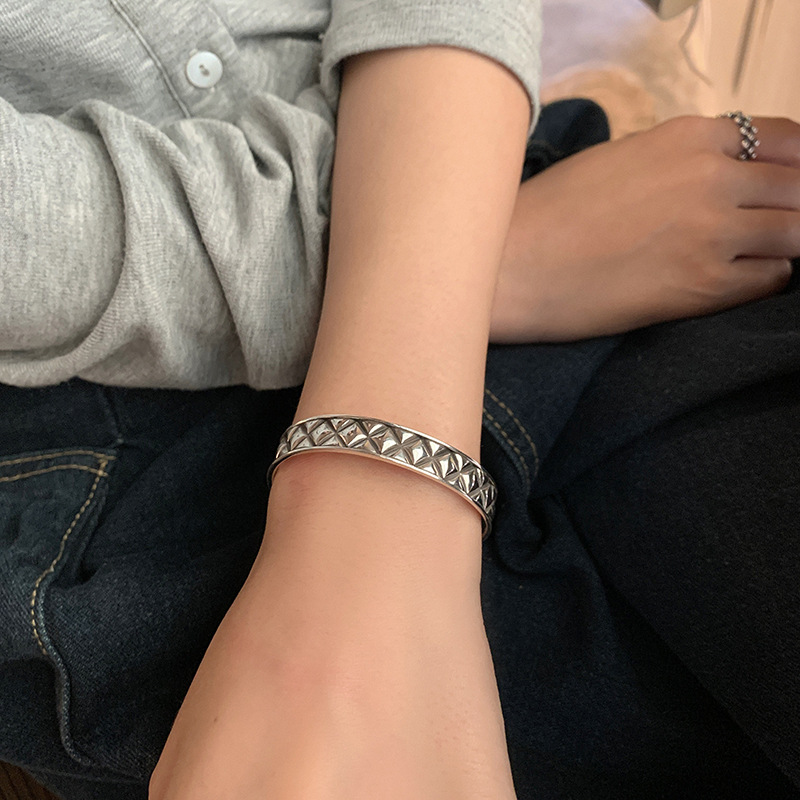 Vintage Cross Stripe Diamond Bracelet
