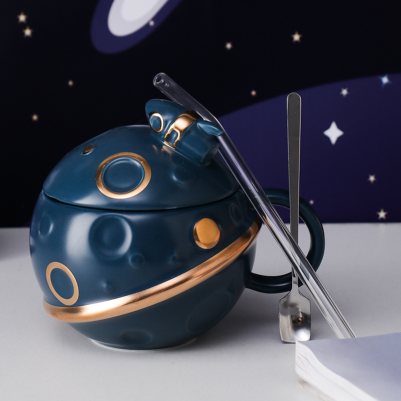 Large Capacity Ceramic Spoon With Lid