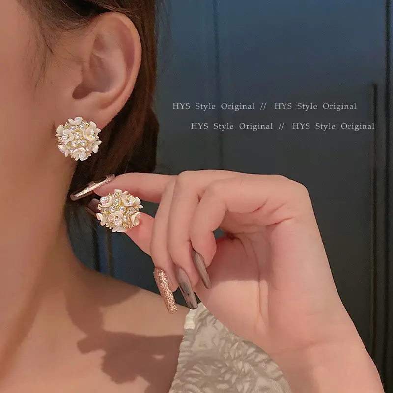 French Two Wearing Shell Pearl Flower Earrings Female