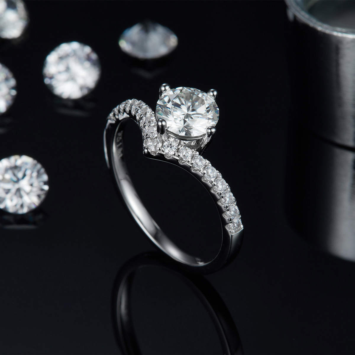 Fashion V-shaped 1 Carat Moissanite Ring Korean Hot Style