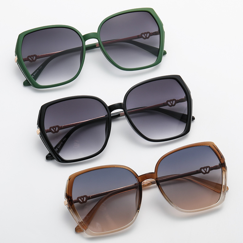 Women’s European And American UV Resistant Large Frame Sunglasses