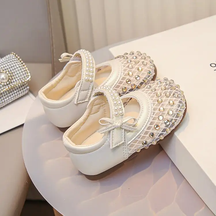 Girls' Rhinestone Sandals, Soft Soled Princess Shoes, Children's Pearl Hollow Single Shoes, Trendy