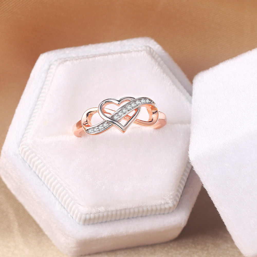 Electroplating Hollow Heart-shaped Infinite Ring Women