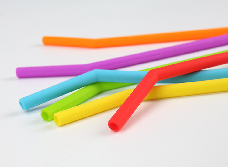 Title 4, 6-piece Super Soft Food Grade Silicone Straws Set