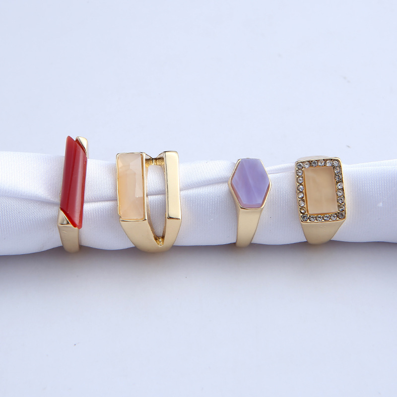 The New Fashion Alloy Ring Simple Retro Diamond