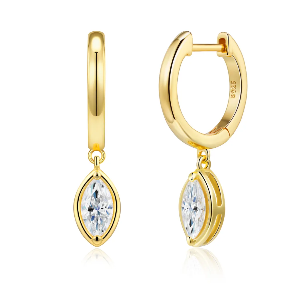A Luxurious And Fashionable Minimalist Jewelry Earring Set Featuring Top-quality Moissanite Stones, Made Of S925 Silver Electroplated With Gold.