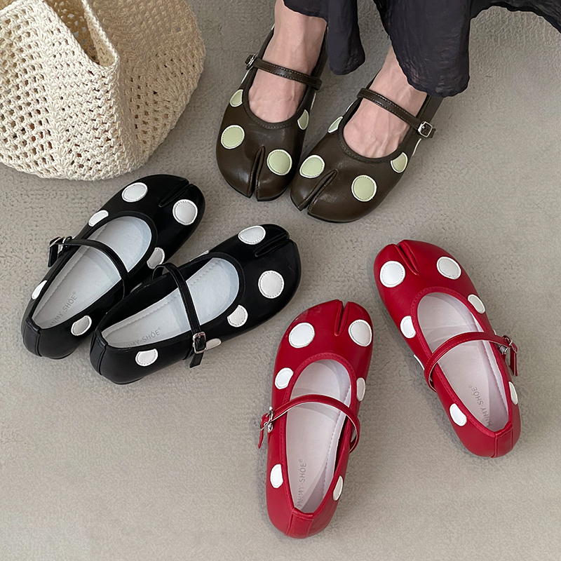 Femmes vintage à pois fendu tabi toe mary jane chaussures plates