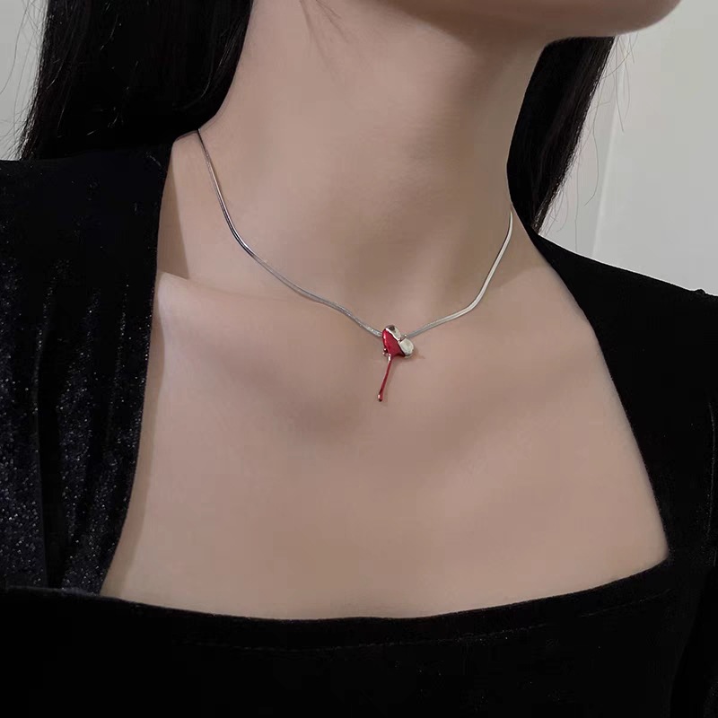 Melting Love Snake Bone Necklace Female Simple Accessories Clavicle Chain