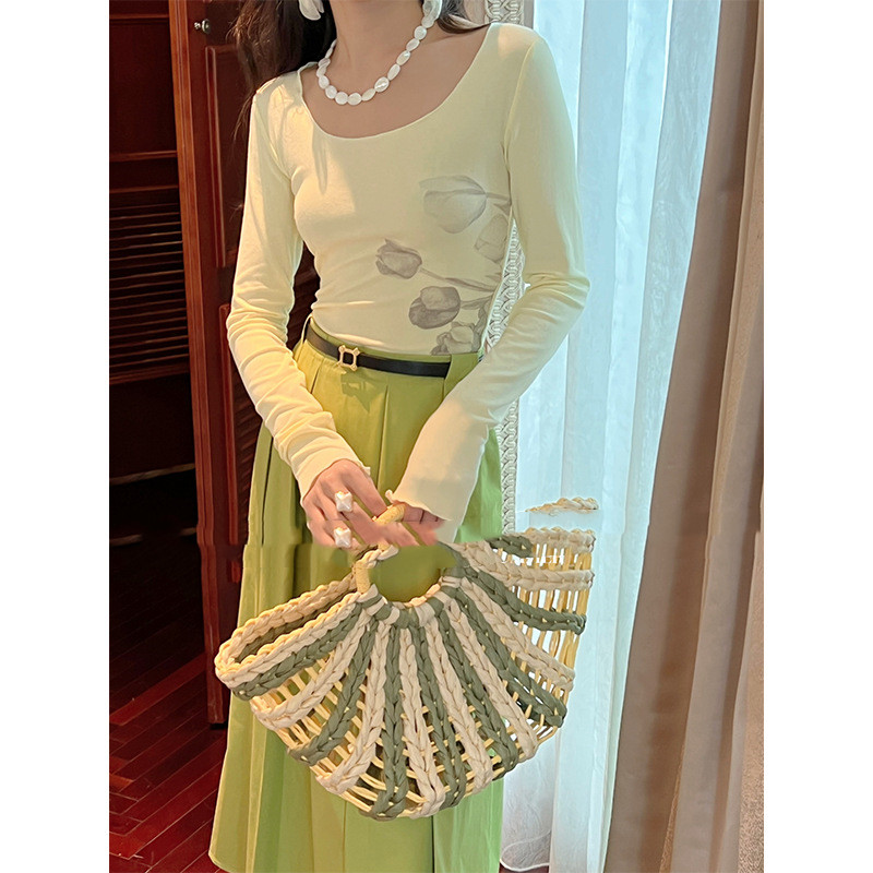 Solid Color Slim Fit Black Temperament Commuter Round Neck