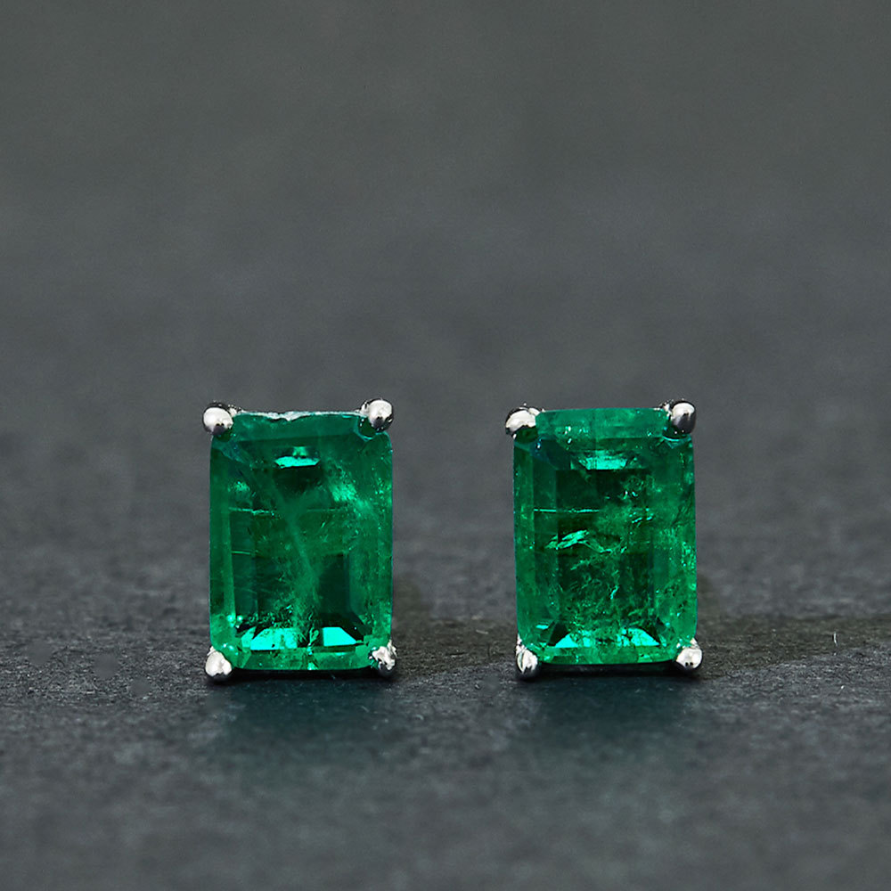 Hot Sale S925 Sterling Silver Emerald Stud Earrings