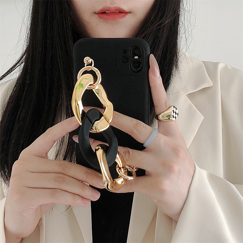 Korea Cool Black Electroplated Gold Bracelet Phone Case - Image 4