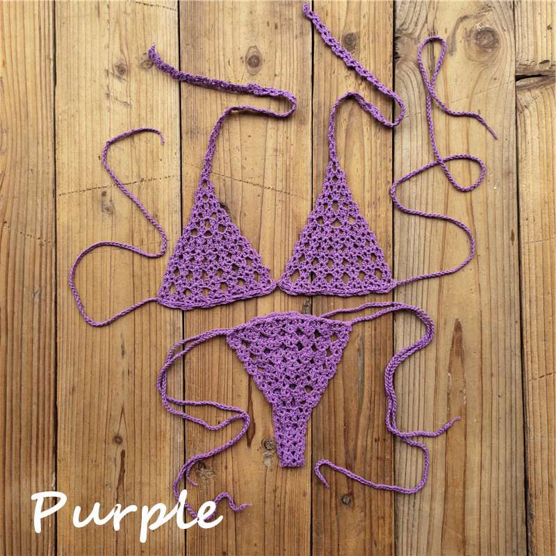 Title 12, Ensemble bikini crocheté à la main